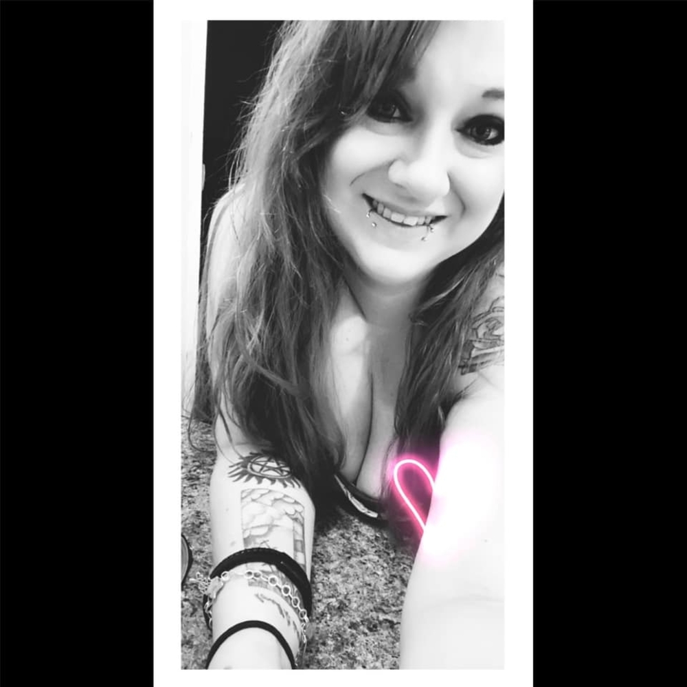 Meet your Posher, Caitlin